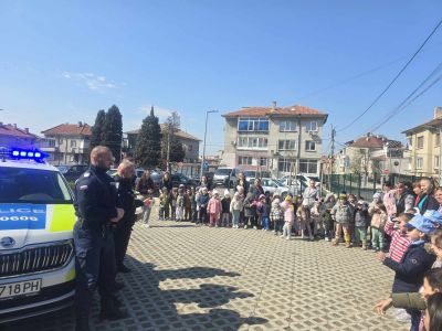 Превантивна беседа за правилата за пътна безопасност - ДГ Слънце - Айтос