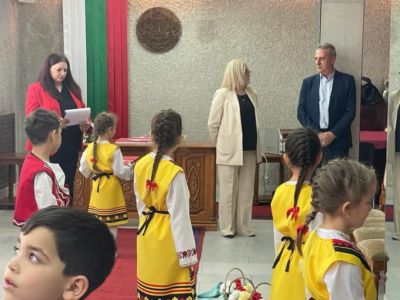 Великденски поздрав при Кмета на Община Айтос и общинска администрация 17.04.2025 г - ДГ Слънце - Айтос