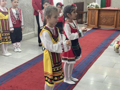 Великденски поздрав при Кмета на Община Айтос и общинска администрация 17.04.2025 г - ДГ Слънце - Айтос