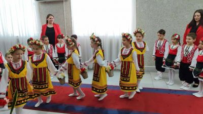 Великденски поздрав при Кмета на Община Айтос и общинска администрация 17.04.2025 г - ДГ Слънце - Айтос
