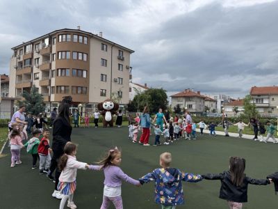 1 -ви юни с Чебурашка в ДГ - ДГ Слънце - Айтос